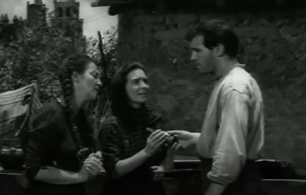 Nazario hablando con Andara y Beatriz