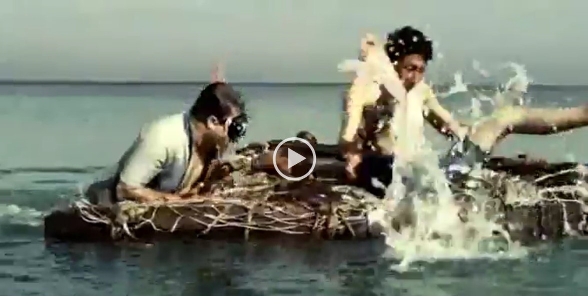 Lázaro saliendo del agua