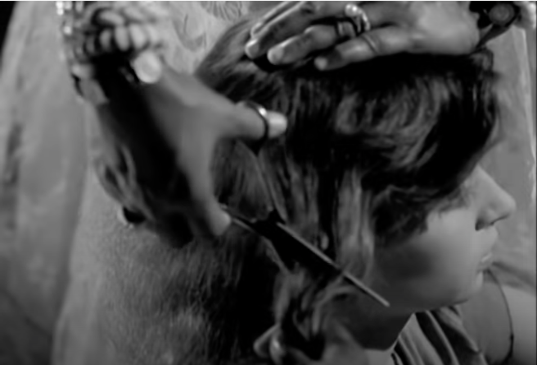 The cutting of Naína's hair.
