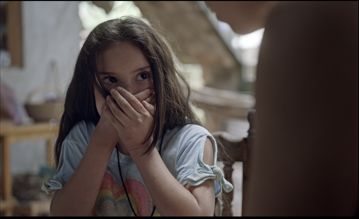 Ana scolded by her mother for wearing lipstick