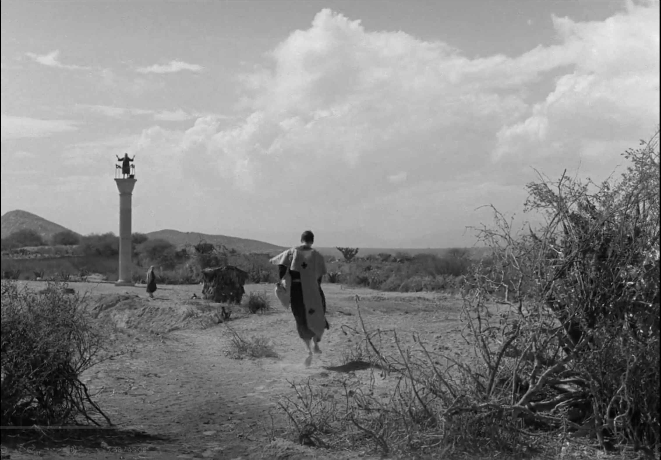 Wide capture of the primary setting in the Simón del desierto. 