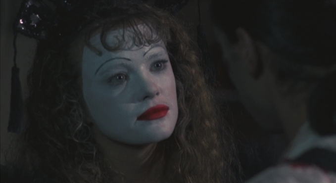 The film takes abrupt and often jarring transitions between the grand and the intimate. One moment, we see enormous circus scenes teeming with motion and color; the next, we are up close to a quivering face or a pair of hands. The sudden shifts in scale make everything seem more emotional and larger than life, yet intensely human.